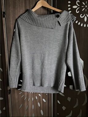 Off-the-Shoulder Ribbed Gray Sweater